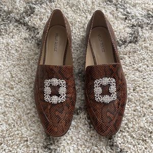 Villa Rouge Brooch Loafer Sz 9
